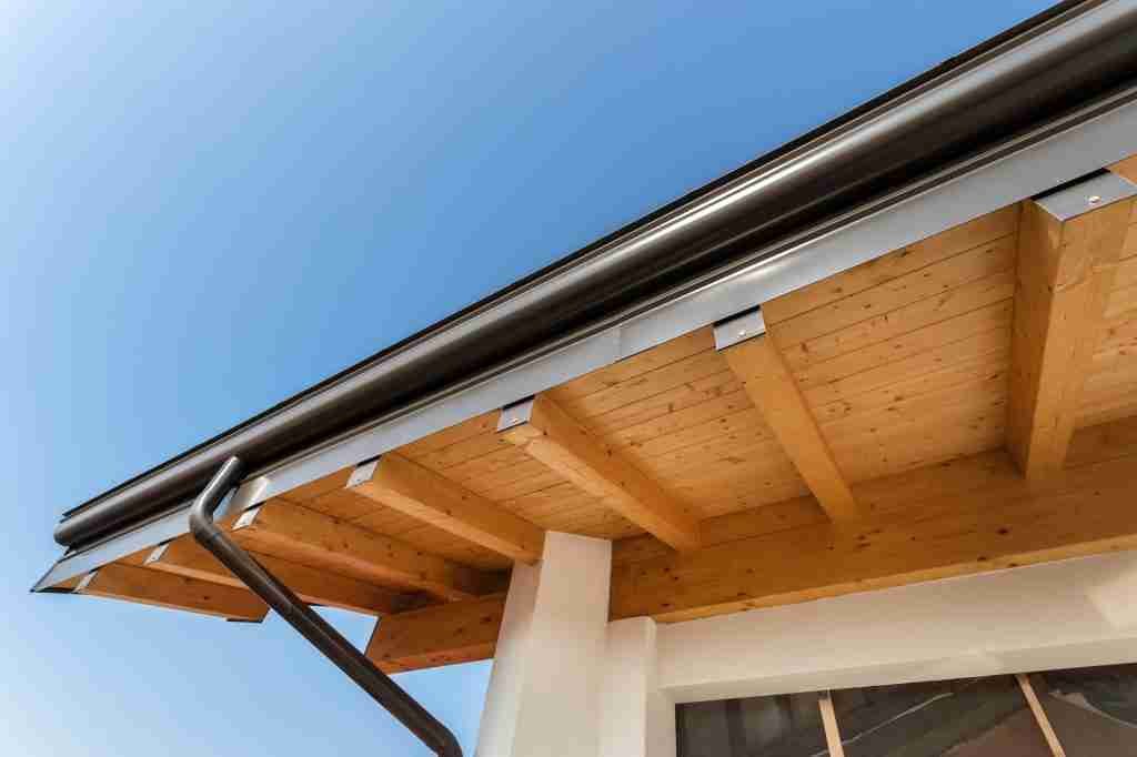 roof gutter repair